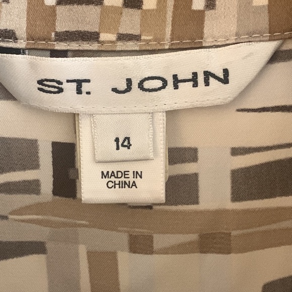 St. John’s Silk Button Up, Sleeveless Top - Picture 3 of 14